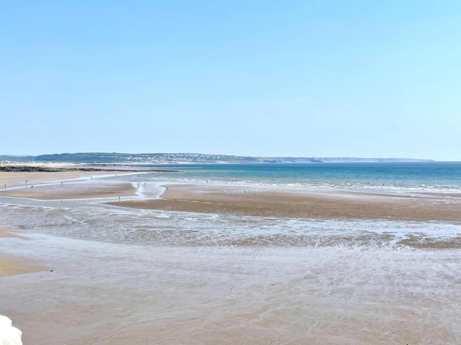 Luxury Porthcawl Large Spacious 2 Bedroom Apt, Garden, Prime Location Exterior photo